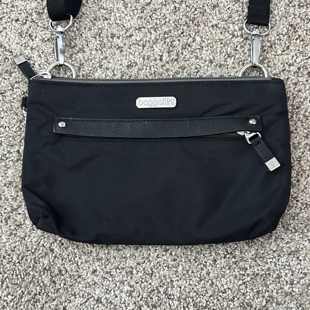 Baggallini Black Crossbody Bag - Picture 2 of 4